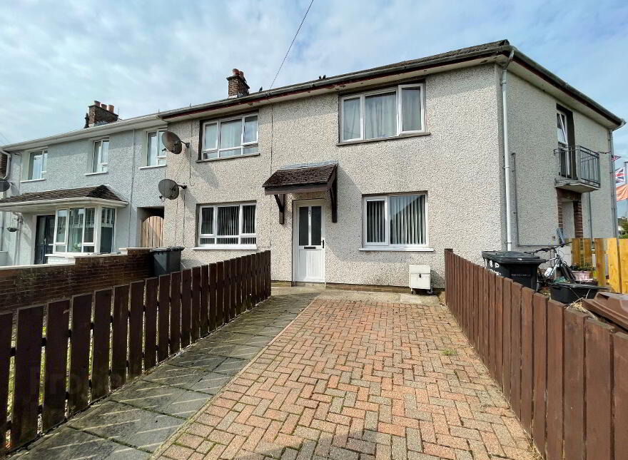 18a Rossmore Green, Greenisland, Carrickfergus, BT38 8TF photo