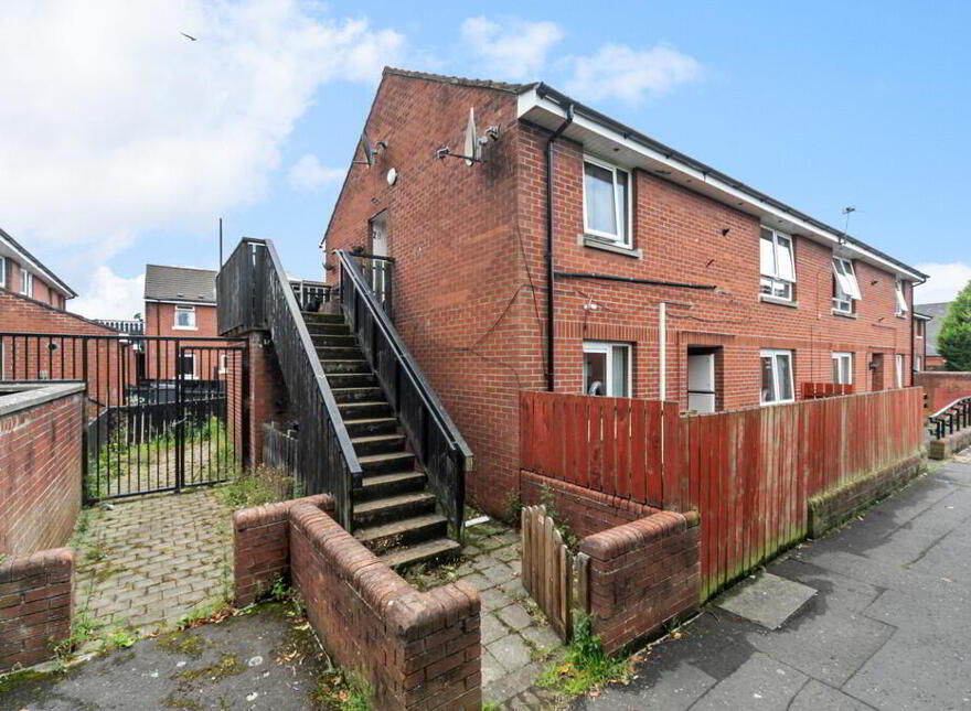 2b City Way, Sandy Row, Belfast, BT12 5BN photo