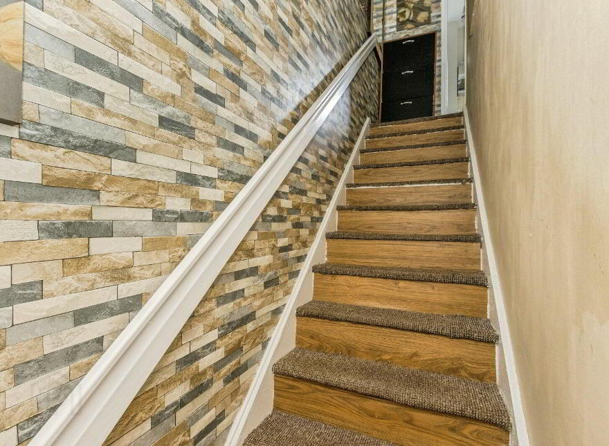 24 Bloomfield Walk, Bangor, BT19 7JA