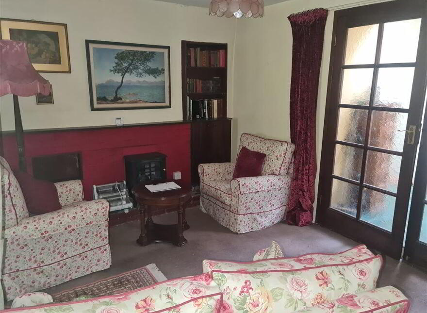 8 Raffeen Village, Monkstown
