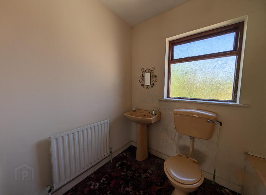 8 Gorse Grove, Foxford, F26PP82
