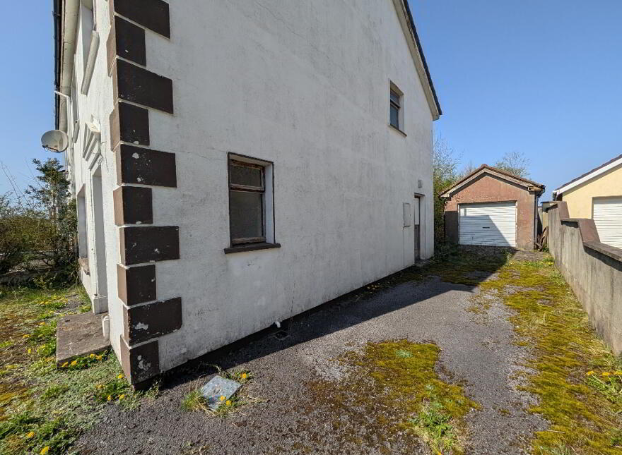8 Gorse Grove, Foxford, F26PP82