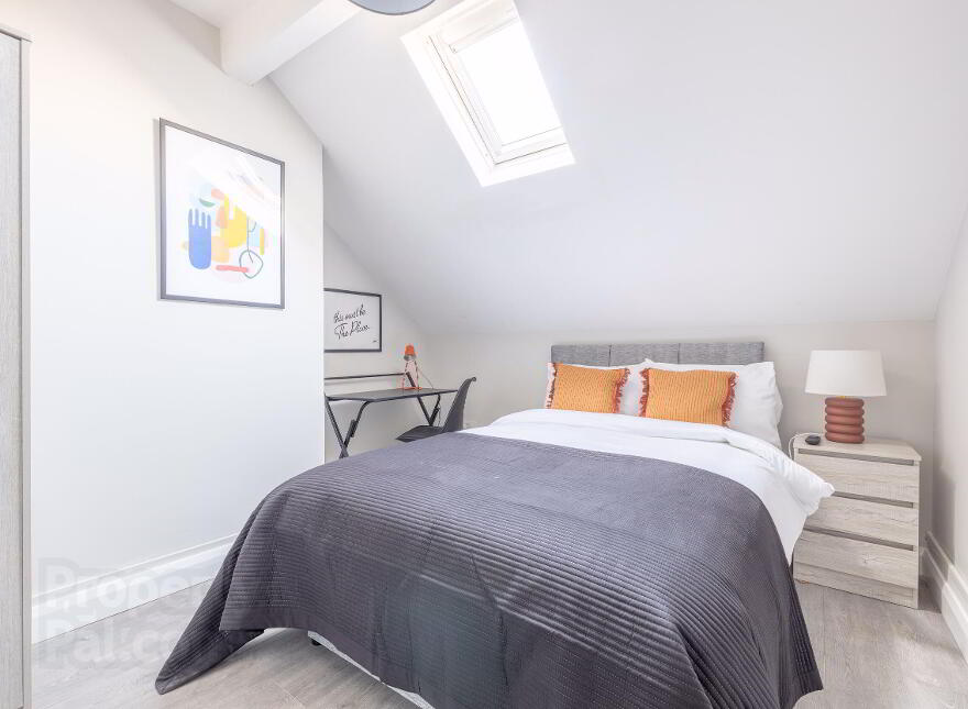 Room 3, 24 Windsor Avenue, Lurgan, Craigavon, BT67 9BG photo
