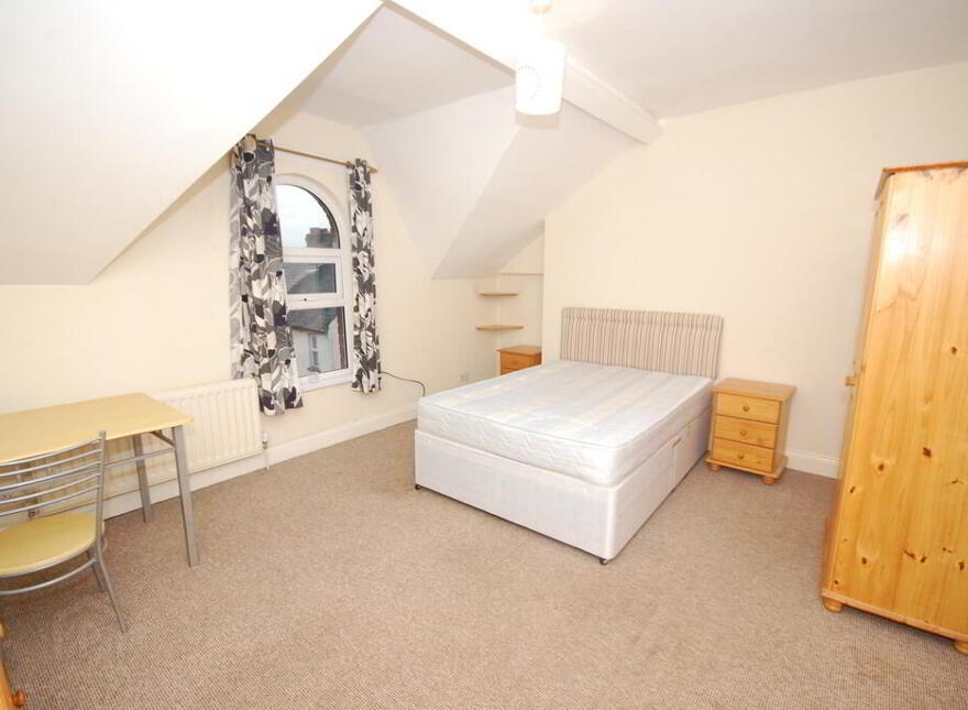 7 Ulsterville Place, Lisburn Road, Belfast, BT9 7BH