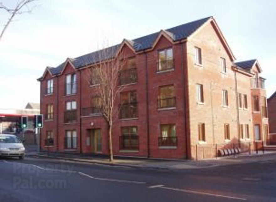 8 Elmcourt, 315 Beersbridge Road, Belfast, BT5 5DS photo