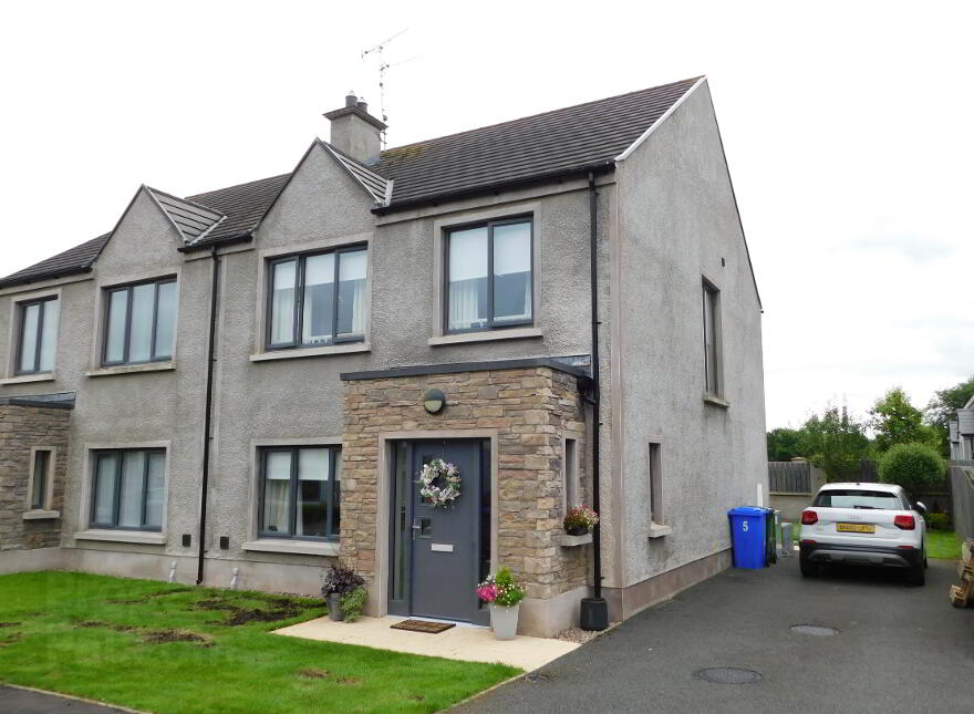 5 Lisderg, Omagh, BT78 1FD photo