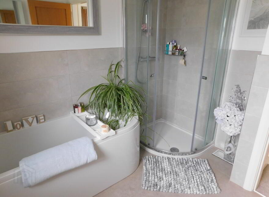 5 Lisderg, Omagh, BT78 1FD