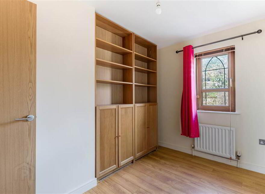 1 Brooke Hall, Belfast, BT8 6WB