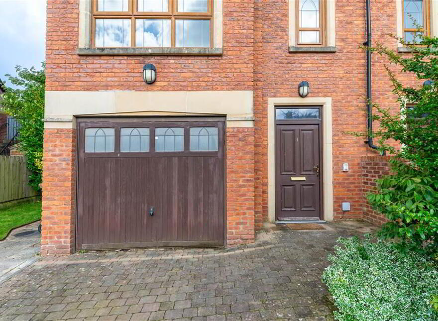 1 Brooke Hall, Belfast, BT8 6WB
