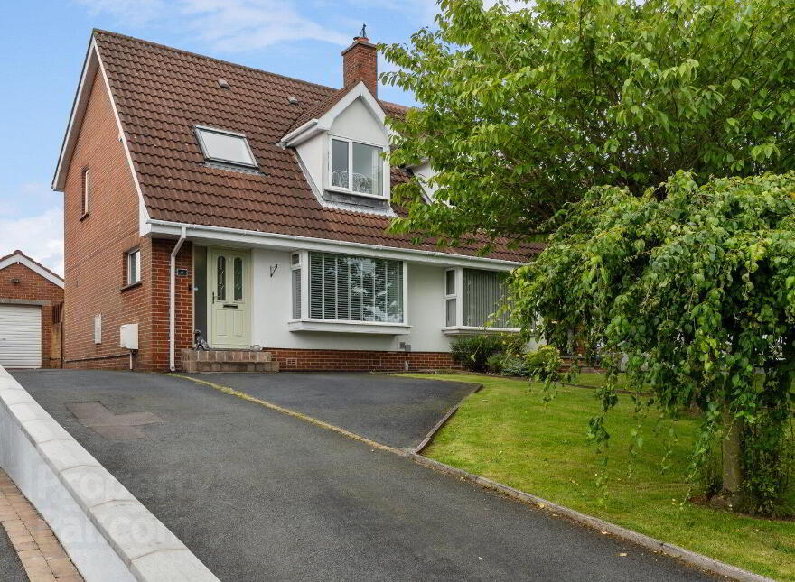 6 Priory Close, Newtownards, BT23 8YW photo