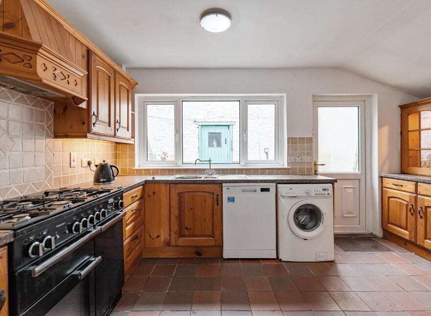 34 Shore Road, Portaferry, Newtownards, BT22 1JZ
