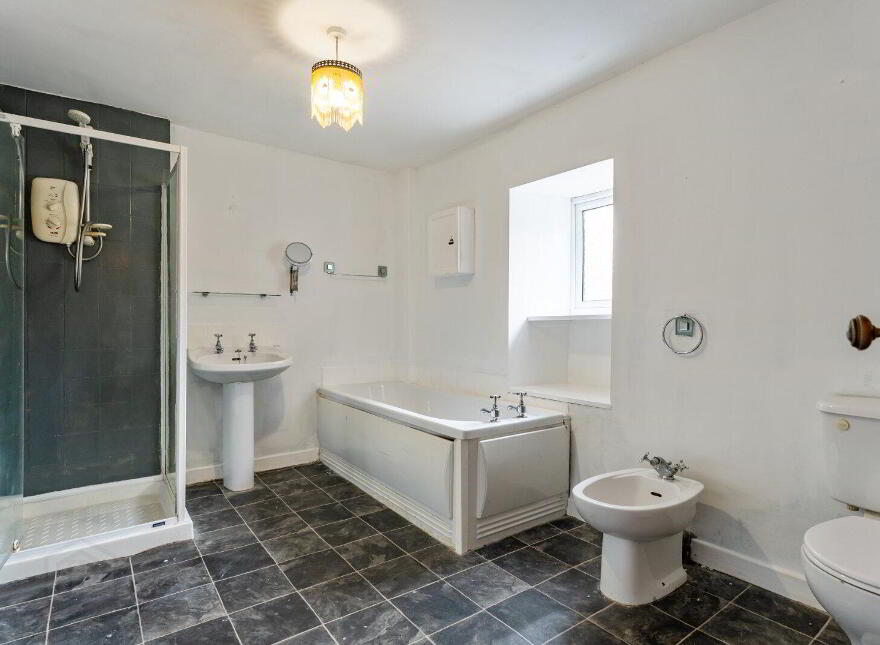 34 Shore Road, Portaferry, Newtownards, BT22 1JZ