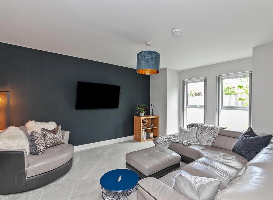 10 Baronsgrange Rise, Comber Road, Carryduff, Belfast, BT8 8GE