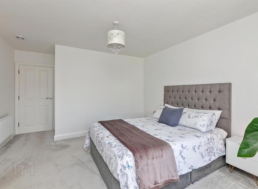 10 Baronsgrange Rise, Comber Road, Carryduff, Belfast, BT8 8GE