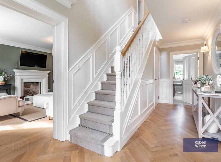 8 Belgravia Court, Royal Hillsborough, BT26 6TQ