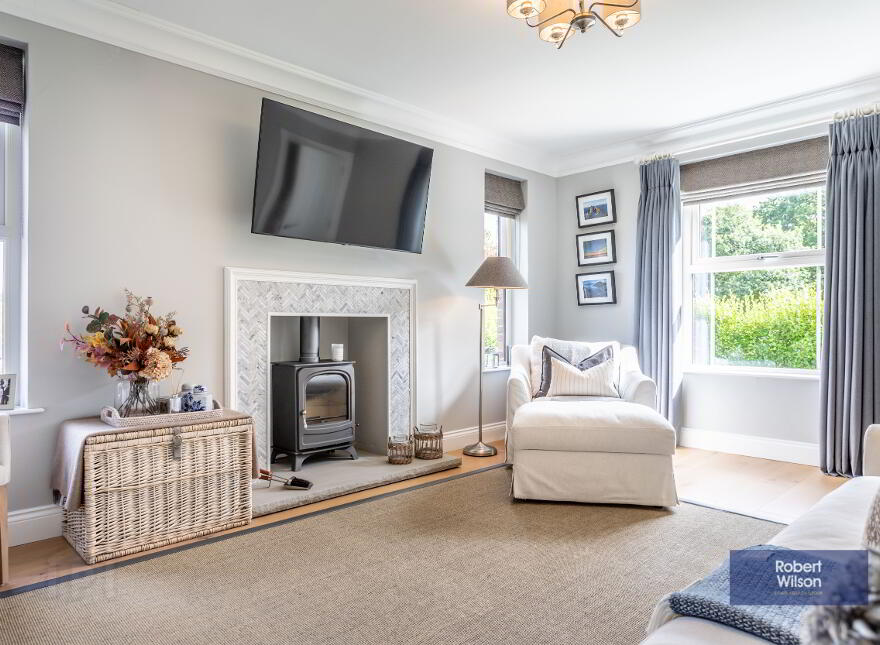 8 Belgravia Court, Royal Hillsborough, BT26 6TQ