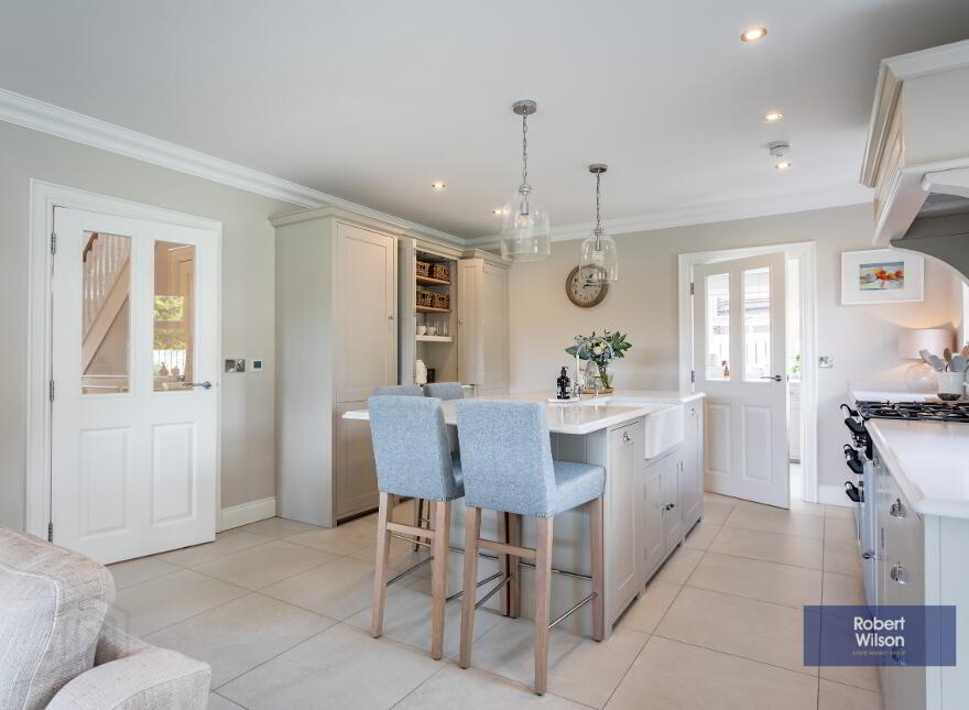 8 Belgravia Court, Royal Hillsborough, BT26 6TQ