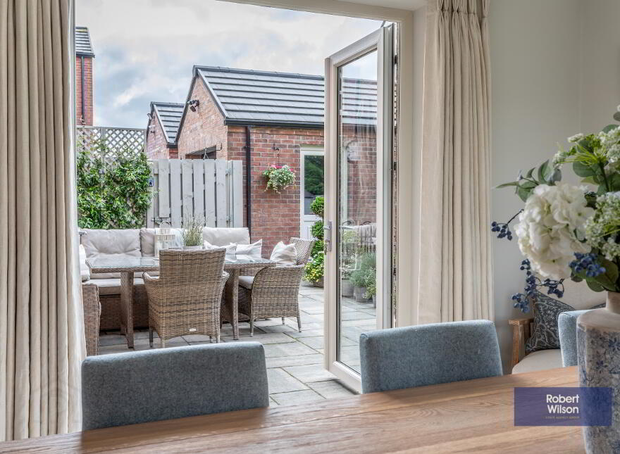 8 Belgravia Court, Royal Hillsborough, BT26 6TQ