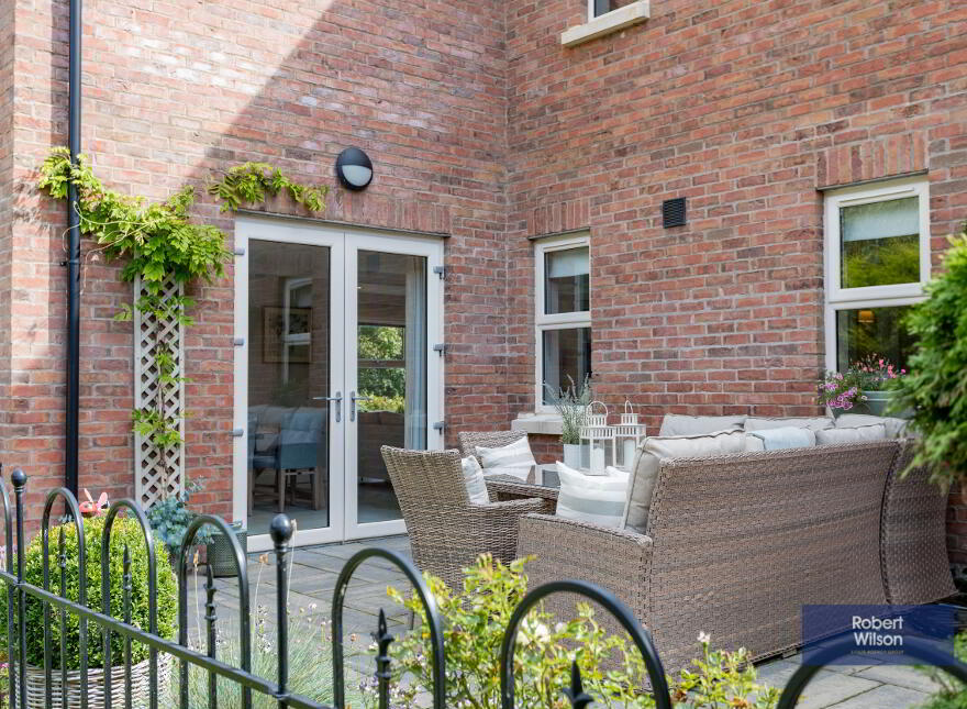8 Belgravia Court, Royal Hillsborough, BT26 6TQ