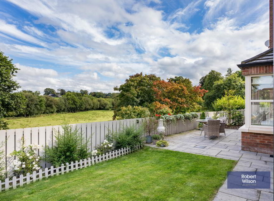 8 Belgravia Court, Royal Hillsborough, BT26 6TQ