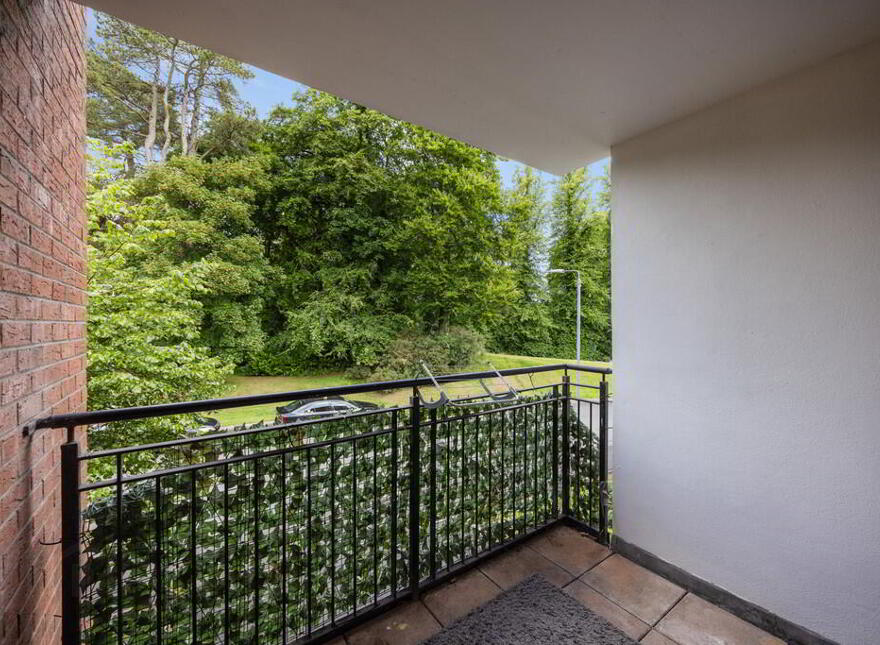 40 Redwood Dale, Dunmurry, Belfast, BT17 9RL