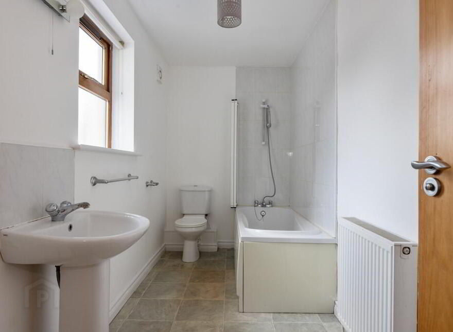 40 Redwood Dale, Dunmurry, Belfast, BT17 9RL