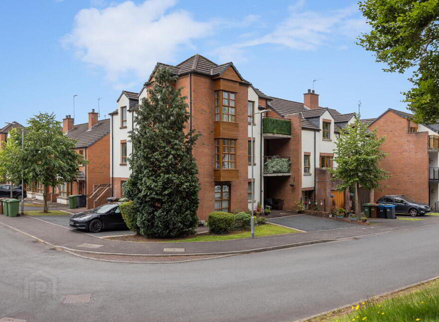 40 Redwood Dale, Dunmurry, Belfast, BT17 9RL