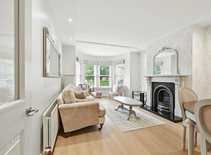 Apt 2, 16 Deramore Park, Malone Road, Belfast, BT9 5JU