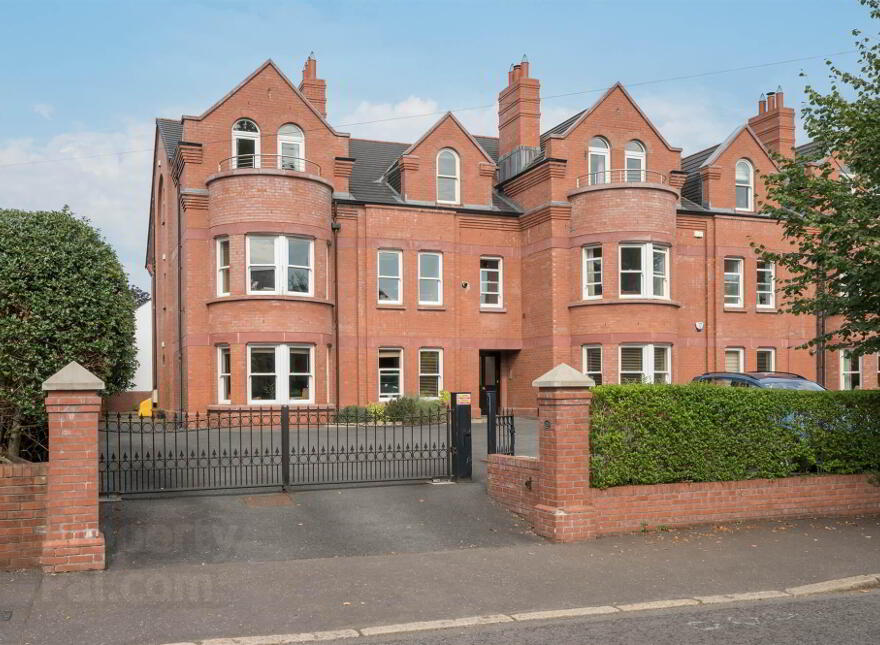 Apt 2, 16 Deramore Park, Malone Road, Belfast, BT9 5JU photo