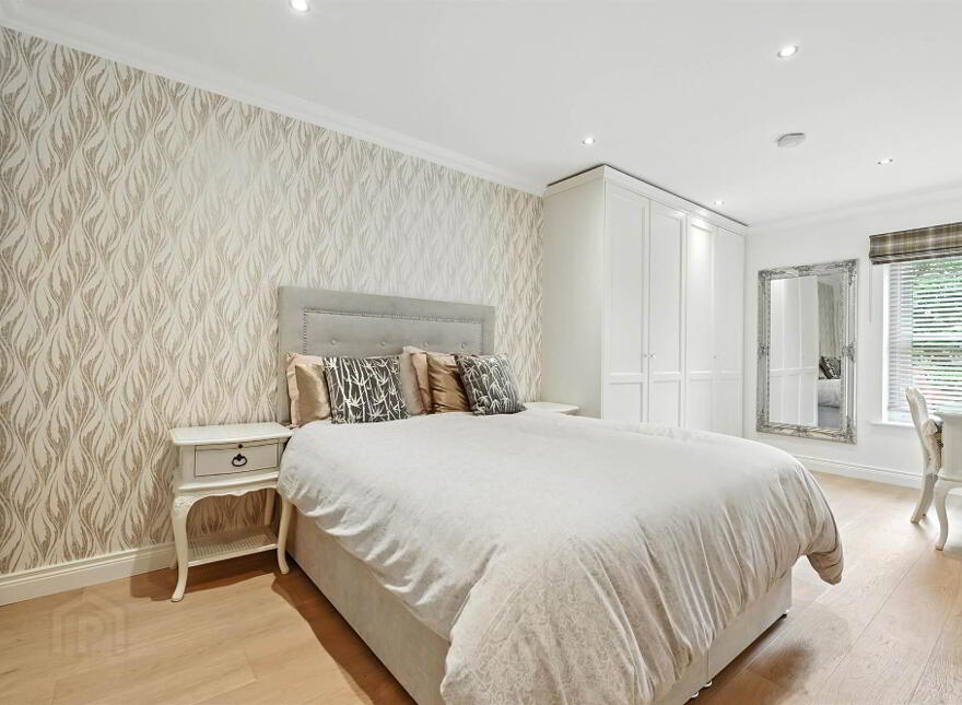 Apt 2, 16 Deramore Park, Malone Road, Belfast, BT9 5JU