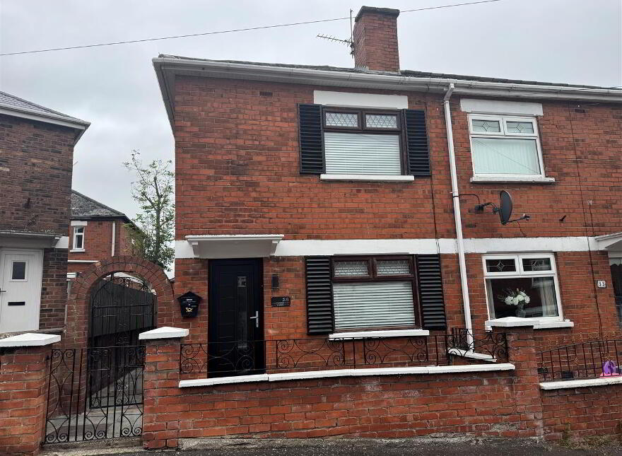 35 Dhu Varren Park, Belfast, BT13 3FH photo