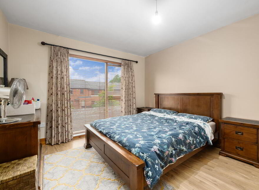 2 Castlegate Drive, Adamstown, K78VP29
