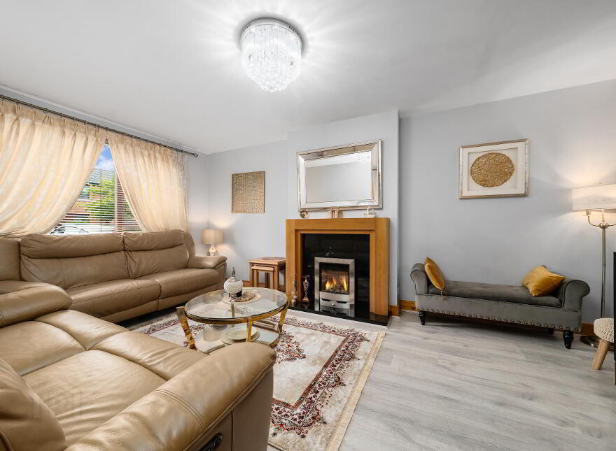 2 Castlegate Drive, Adamstown, K78VP29