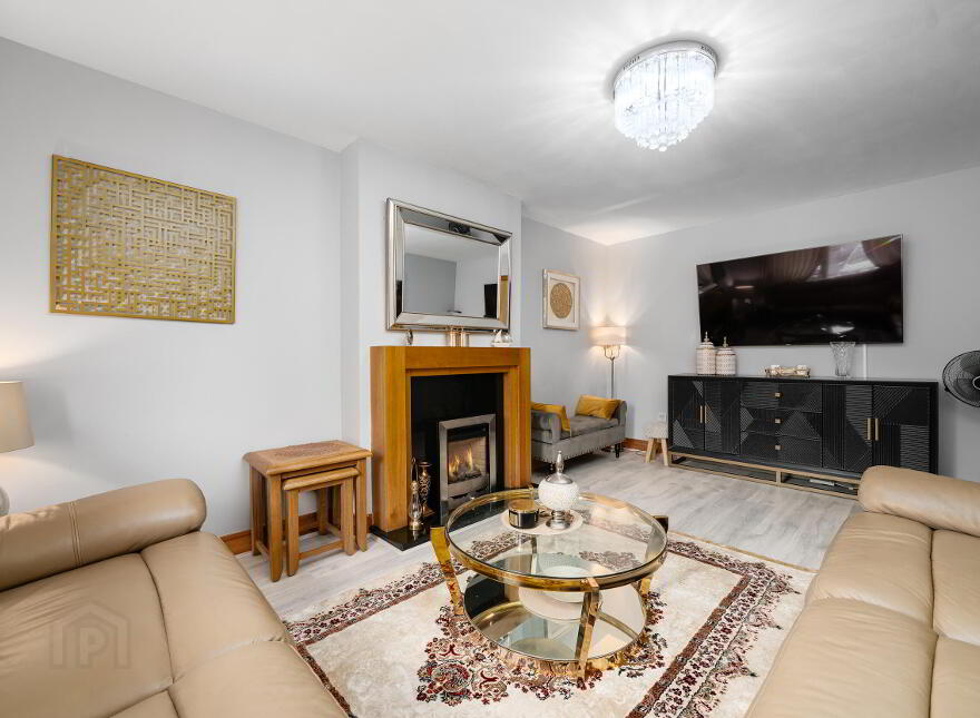 2 Castlegate Drive, Adamstown, K78VP29