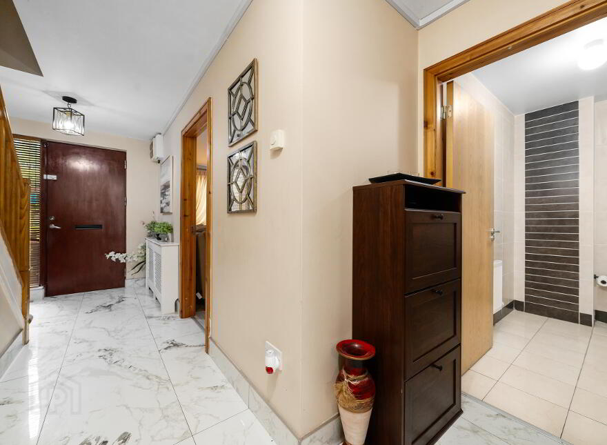 2 Castlegate Drive, Adamstown, K78VP29