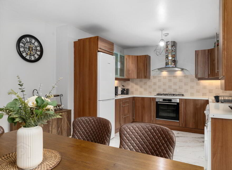 2 Castlegate Drive, Adamstown, K78VP29