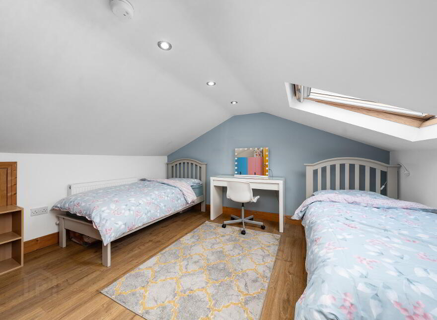 2 Castlegate Drive, Adamstown, K78VP29