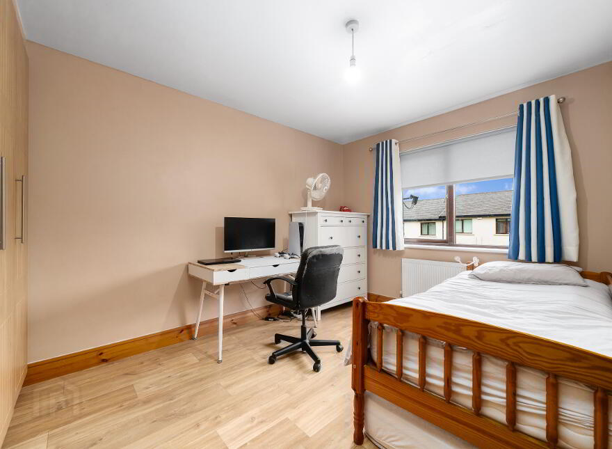 2 Castlegate Drive, Adamstown, K78VP29