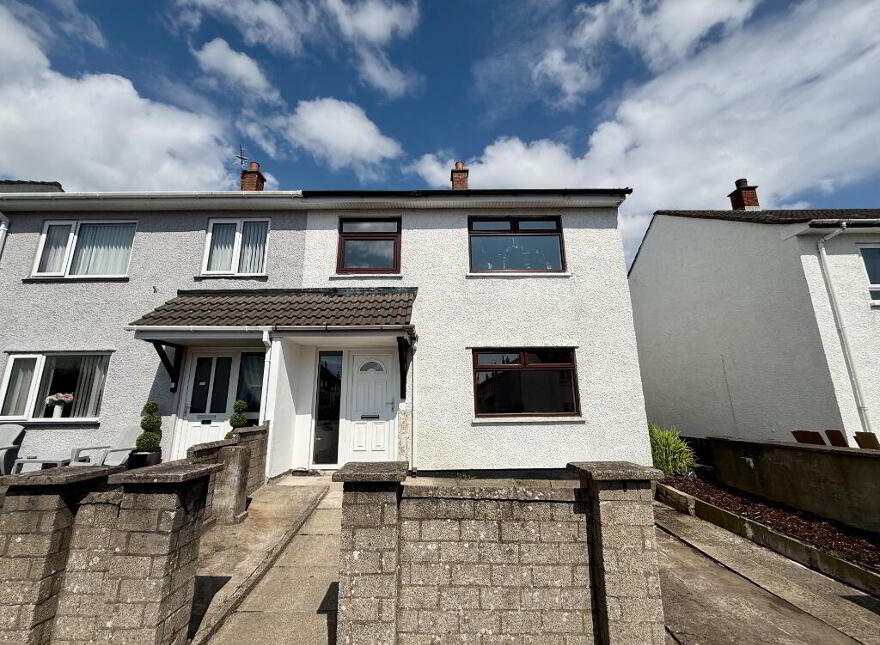 81 Pinewood Avenue, Carrickfergus, BT38 8EW photo