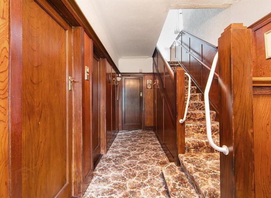 69 Marlborough Park North, Malone Road, Belfast, BT9 6HL