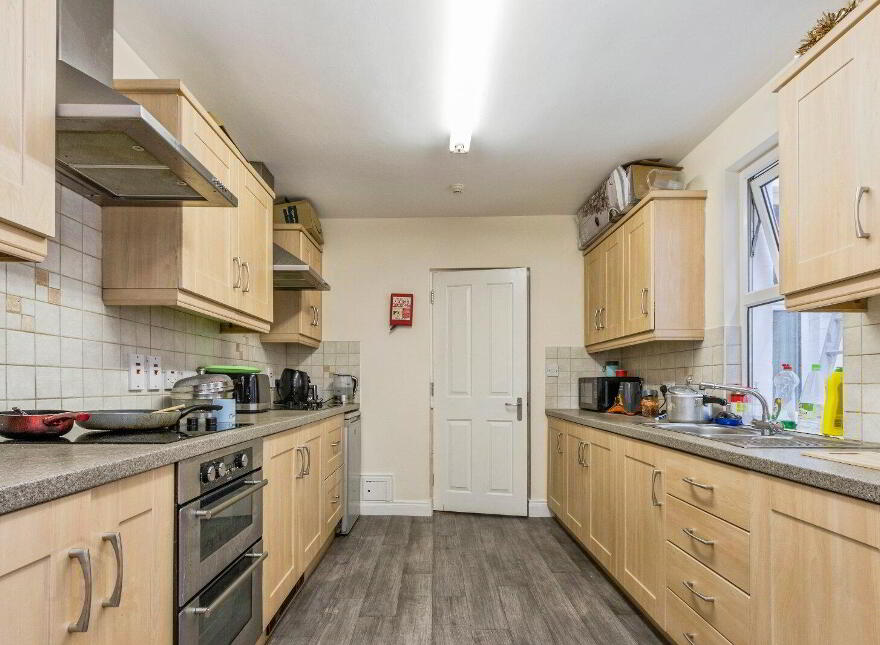 25 Fitzroy Avenue, Belfast, BT7 1HS