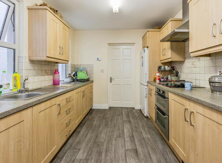 25 Fitzroy Avenue, Belfast, BT7 1HS