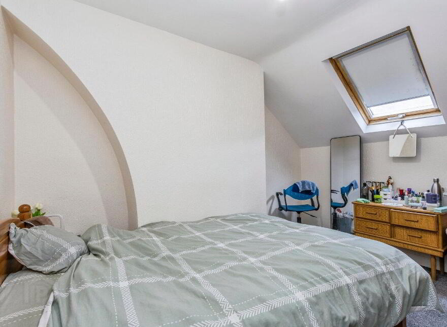 25 Fitzroy Avenue, Belfast, BT7 1HS