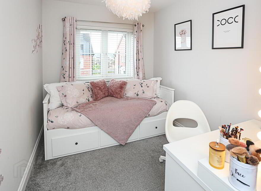65 Old Mill Grove, Dundonald, Belfast, BT16 1WB