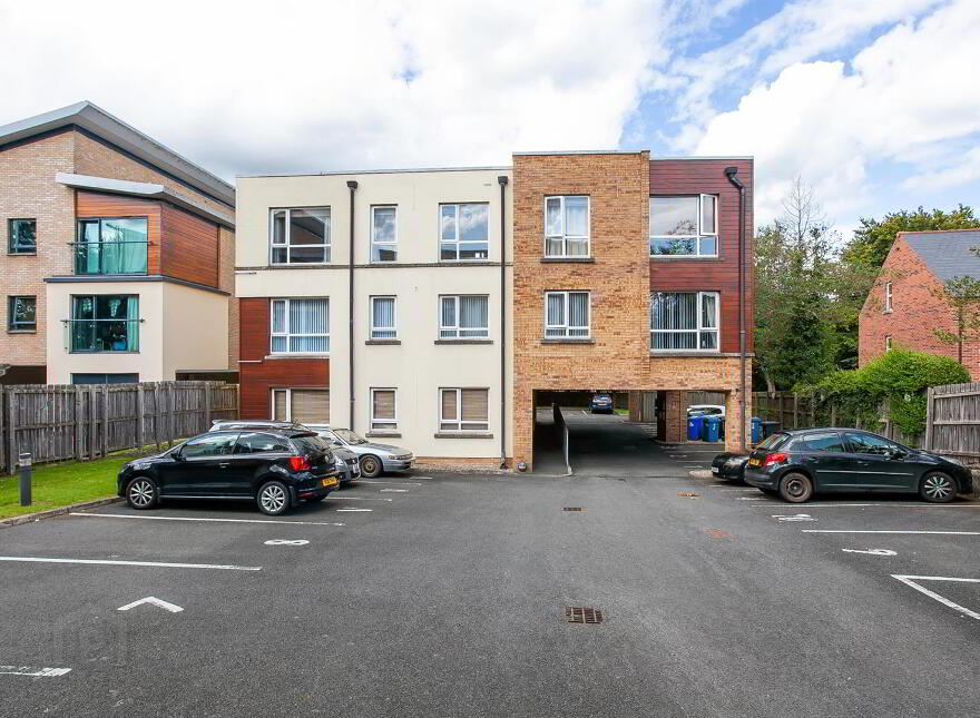Apt 8b Altona Place, 218 Belmont Rd, Belfast, BT4 2AT