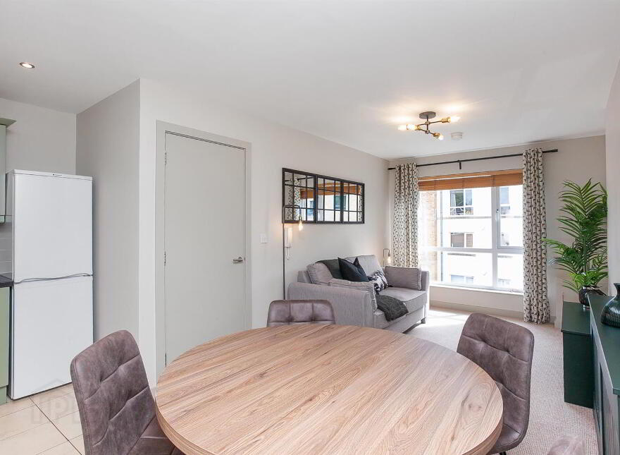 Apt 8b Altona Place, 218 Belmont Rd, Belfast, BT4 2AT