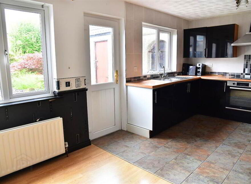 63 Fenaghy Park, Galgorm, Ballymena, BT42 1JT