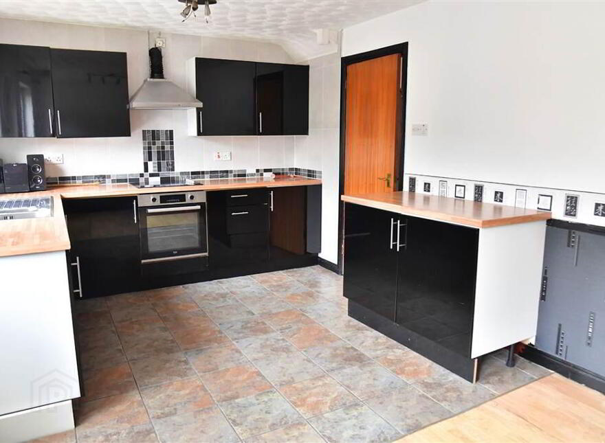 63 Fenaghy Park, Galgorm, Ballymena, BT42 1JT