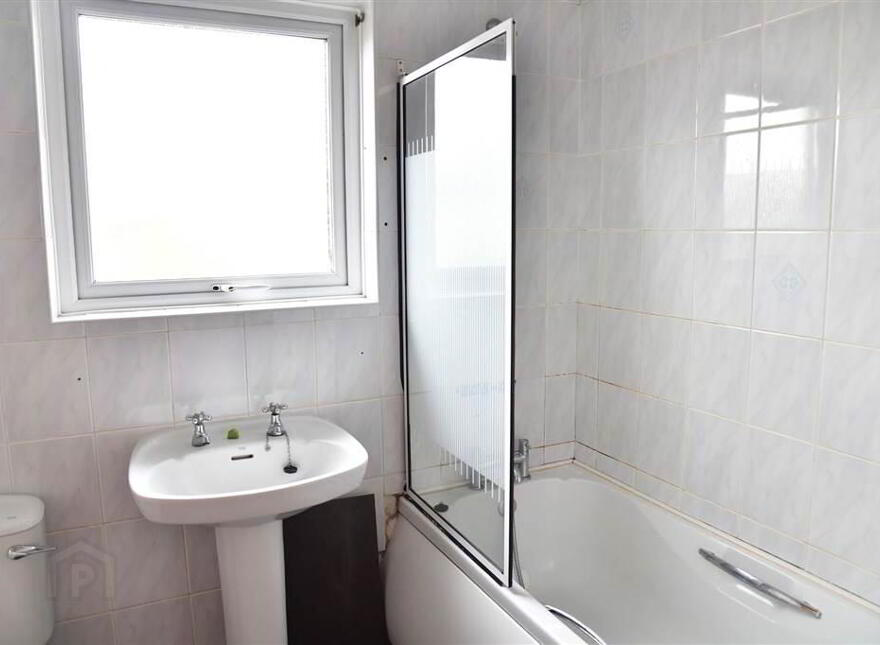 63 Fenaghy Park, Galgorm, Ballymena, BT42 1JT
