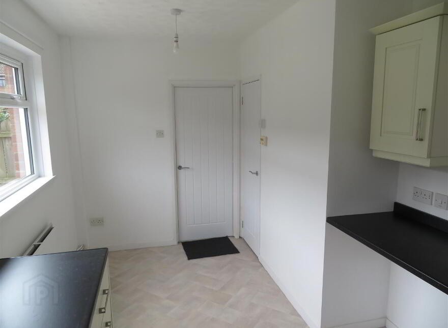 98 Mourne Road, Lurgan, BT66 8JB